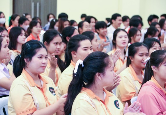 ภาพกิจกรรม  โปรแกรมวิชาสาธารณสุขศาสตร์ คณะวิทยาศาสตร์และเทคโนโลยี มหาวิทยาลัยราชภัฏกำแพงเพชร ได้จัดกิจกรรมการสัมมนาในหัวข้อ “เข้าใจสุขภาพจิต พิชิตสุขภาพใจ”