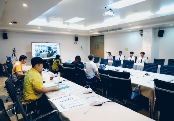 ภาพกิจกรรม  ผู้บริหารคณะวิทยาศาสตร์และเทคโนโลยีจัดพิธีมอบทุนเพื่อการศึกษาให้กับนักศึกษาคณะวิทยาศาสตร์และเทคโนโลยี