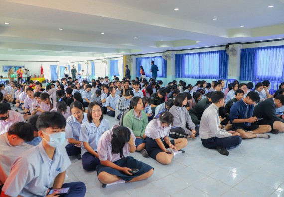 ภาพกิจกรรม  คณะวิทยาศาสตร์และเทคโนโลยี มหาวิทยาลัยราชภัฏกำแพงเพชร จัดกิจกรรมค่ายวิชาการเพื่อพัฒนากำลังคนด้านวิทยาศาสตร์และเทคโนโลยี ปีการศึกษา 2567 โรงเรียนพบพระวิทยาคม