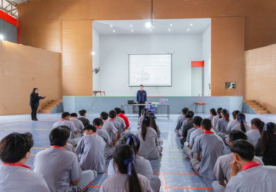 ภาพกิจกรรมคณะวิทยาศาสตร์และเทคโนโลยี มหาวิทยาลัยราชภัฏกำแพงเพชร จัดกิจกรรมค่ายวิชาการเพื่อพัฒนากำลังคนด้านวิทยาศาสตร์และเทคโนโลยี ปีการศึกษา 2567  โรงเรียนสักงามวิทยา