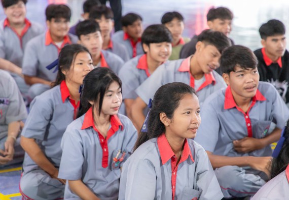 ภาพกิจกรรมคณะวิทยาศาสตร์และเทคโนโลยี มหาวิทยาลัยราชภัฏกำแพงเพชร จัดกิจกรรมค่ายวิชาการเพื่อพัฒนากำลังคนด้านวิทยาศาสตร์และเทคโนโลยี ปีการศึกษา 2567  โรงเรียนสักงามวิทยา