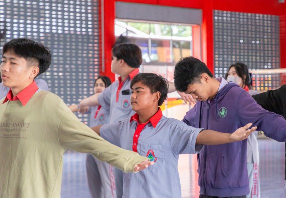 ภาพกิจกรรมคณะวิทยาศาสตร์และเทคโนโลยี มหาวิทยาลัยราชภัฏกำแพงเพชร จัดกิจกรรมค่ายวิชาการเพื่อพัฒนากำลังคนด้านวิทยาศาสตร์และเทคโนโลยี ปีการศึกษา 2567  โรงเรียนสักงามวิทยา