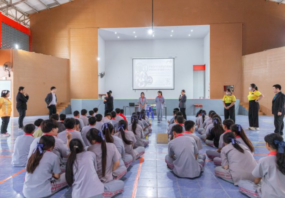 ภาพกิจกรรมคณะวิทยาศาสตร์และเทคโนโลยี มหาวิทยาลัยราชภัฏกำแพงเพชร จัดกิจกรรมค่ายวิชาการเพื่อพัฒนากำลังคนด้านวิทยาศาสตร์และเทคโนโลยี ปีการศึกษา 2567  โรงเรียนสักงามวิทยา