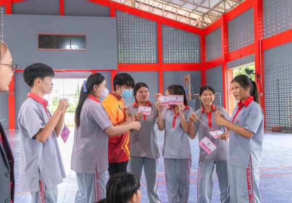 ภาพกิจกรรมคณะวิทยาศาสตร์และเทคโนโลยี มหาวิทยาลัยราชภัฏกำแพงเพชร จัดกิจกรรมค่ายวิชาการเพื่อพัฒนากำลังคนด้านวิทยาศาสตร์และเทคโนโลยี ปีการศึกษา 2567  โรงเรียนสักงามวิทยา