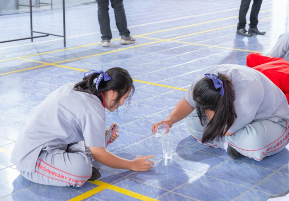 ภาพกิจกรรมคณะวิทยาศาสตร์และเทคโนโลยี มหาวิทยาลัยราชภัฏกำแพงเพชร จัดกิจกรรมค่ายวิชาการเพื่อพัฒนากำลังคนด้านวิทยาศาสตร์และเทคโนโลยี ปีการศึกษา 2567  โรงเรียนสักงามวิทยา