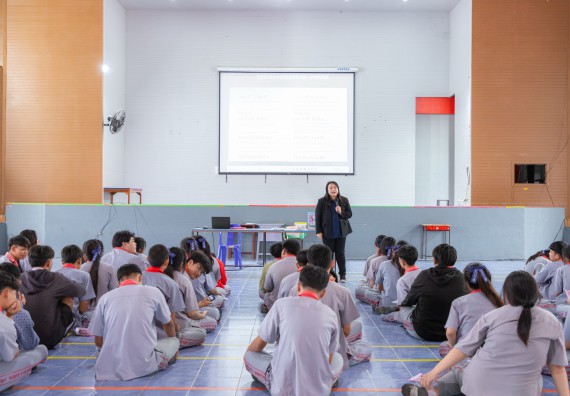 ภาพกิจกรรมคณะวิทยาศาสตร์และเทคโนโลยี มหาวิทยาลัยราชภัฏกำแพงเพชร จัดกิจกรรมค่ายวิชาการเพื่อพัฒนากำลังคนด้านวิทยาศาสตร์และเทคโนโลยี ปีการศึกษา 2567  โรงเรียนสักงามวิทยา