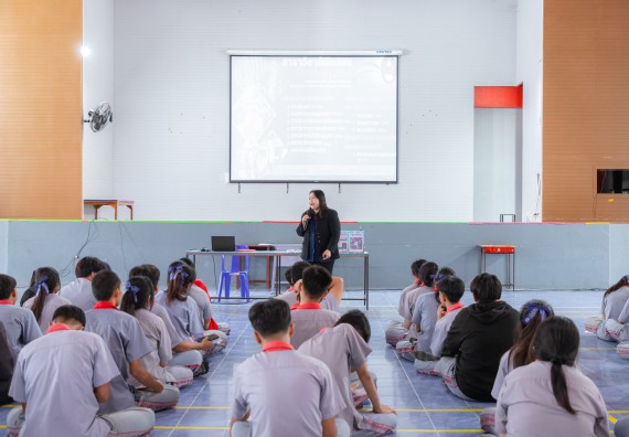 ภาพกิจกรรมคณะวิทยาศาสตร์และเทคโนโลยี มหาวิทยาลัยราชภัฏกำแพงเพชร จัดกิจกรรมค่ายวิชาการเพื่อพัฒนากำลังคนด้านวิทยาศาสตร์และเทคโนโลยี ปีการศึกษา 2567  โรงเรียนสักงามวิทยา