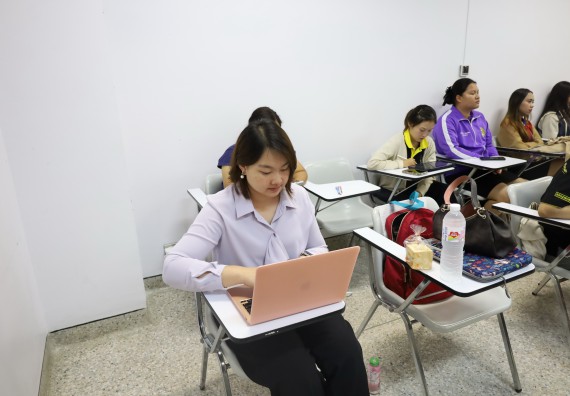 ภาพกิจกรรม  โปรแกรมวิชาเคมี จัดอบรมเชิงปฏิบัติการชุดเครื่องมือวิเคราะห์สารสำคัญด้วยแสงอินฟราเรด (Fourier Transform Infrared Spectrometer)