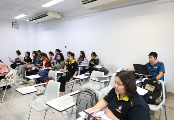 ภาพกิจกรรม  โปรแกรมวิชาเคมี จัดอบรมเชิงปฏิบัติการชุดเครื่องมือวิเคราะห์สารสำคัญด้วยแสงอินฟราเรด (Fourier Transform Infrared Spectrometer)