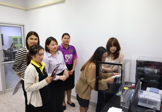 ภาพกิจกรรม  โปรแกรมวิชาเคมี จัดอบรมเชิงปฏิบัติการชุดเครื่องมือวิเคราะห์สารสำคัญด้วยแสงอินฟราเรด (Fourier Transform Infrared Spectrometer)