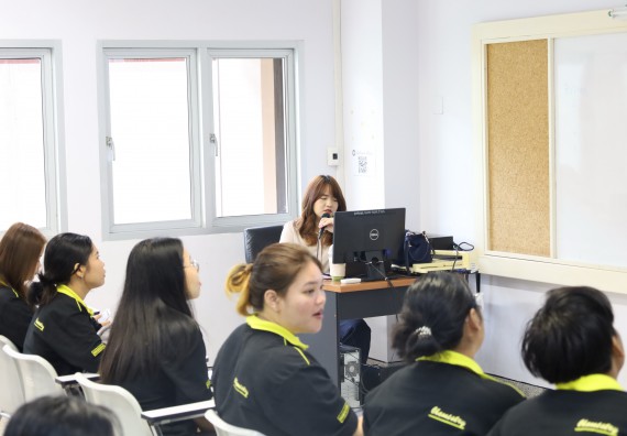 ภาพกิจกรรม  โปรแกรมวิชาเคมี จัดอบรมเชิงปฏิบัติการชุดเครื่องมือวิเคราะห์สารสำคัญด้วยแสงอินฟราเรด (Fourier Transform Infrared Spectrometer)