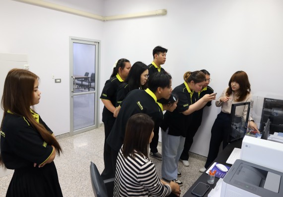 ภาพกิจกรรม  โปรแกรมวิชาเคมี จัดอบรมเชิงปฏิบัติการชุดเครื่องมือวิเคราะห์สารสำคัญด้วยแสงอินฟราเรด (Fourier Transform Infrared Spectrometer)