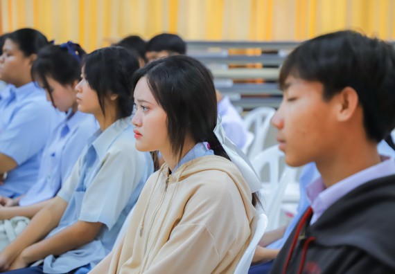 ภาพกิจกรรม  คณะวิทยาศาสตร์และเทคโนโลยี มหาวิทยาลัยราชภัฏกำแพงเพชร จัดกิจกรรมค่ายวิชาการเพื่อพัฒนากำลังคนด้านวิทยาศาสตร์และเทคโนโลยี ปีการศึกษา 2567  โรงเรียนมัธยมพัชรกิติยาภา 2 กำแพงเพชร