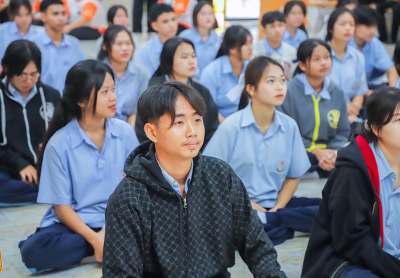 ภาพกิจกรรม  คณะวิทยาศาสตร์และเทคโนโลยี มหาวิทยาลัยราชภัฏกำแพงเพชร จัดกิจกรรมค่ายวิชาการเพื่อพัฒนากำลังคนด้านวิทยาศาสตร์และเทคโนโลยี ปีการศึกษา 2567  โรงเรียนมัธยมพัชรกิติยาภา 2 กำแพงเพชร