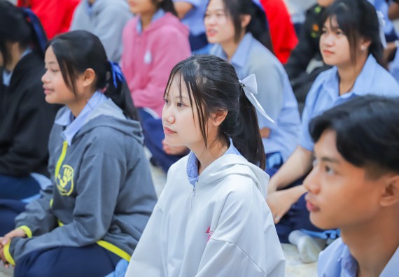 ภาพกิจกรรม  คณะวิทยาศาสตร์และเทคโนโลยี มหาวิทยาลัยราชภัฏกำแพงเพชร จัดกิจกรรมค่ายวิชาการเพื่อพัฒนากำลังคนด้านวิทยาศาสตร์และเทคโนโลยี ปีการศึกษา 2567  โรงเรียนมัธยมพัชรกิติยาภา 2 กำแพงเพชร