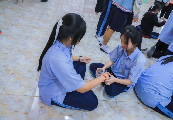 ภาพกิจกรรม  คณะวิทยาศาสตร์และเทคโนโลยี มหาวิทยาลัยราชภัฏกำแพงเพชร จัดกิจกรรมค่ายวิชาการเพื่อพัฒนากำลังคนด้านวิทยาศาสตร์และเทคโนโลยี ปีการศึกษา 2567  โรงเรียนมัธยมพัชรกิติยาภา 2 กำแพงเพชร