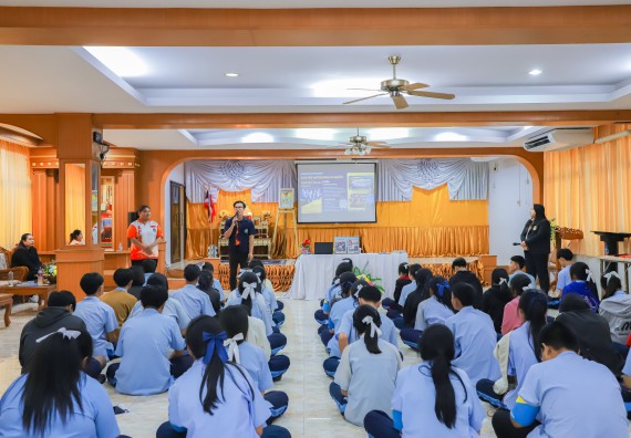 ภาพกิจกรรม  คณะวิทยาศาสตร์และเทคโนโลยี มหาวิทยาลัยราชภัฏกำแพงเพชร จัดกิจกรรมค่ายวิชาการเพื่อพัฒนากำลังคนด้านวิทยาศาสตร์และเทคโนโลยี ปีการศึกษา 2567  โรงเรียนมัธยมพัชรกิติยาภา 2 กำแพงเพชร