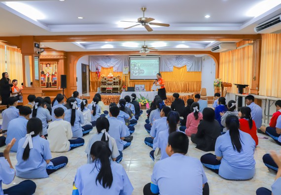 ภาพกิจกรรม  คณะวิทยาศาสตร์และเทคโนโลยี มหาวิทยาลัยราชภัฏกำแพงเพชร จัดกิจกรรมค่ายวิชาการเพื่อพัฒนากำลังคนด้านวิทยาศาสตร์และเทคโนโลยี ปีการศึกษา 2567  โรงเรียนมัธยมพัชรกิติยาภา 2 กำแพงเพชร