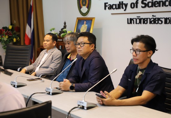 ภาพกิจกรรม หลักสูตรนวัตกรรมและธุรกิจอาหาร คณะวิทยาศาสตร์และเทคโนโลยีมอบทุนการศึกษาแรกเข้าแก่นักศึกษาของหลักสูตร