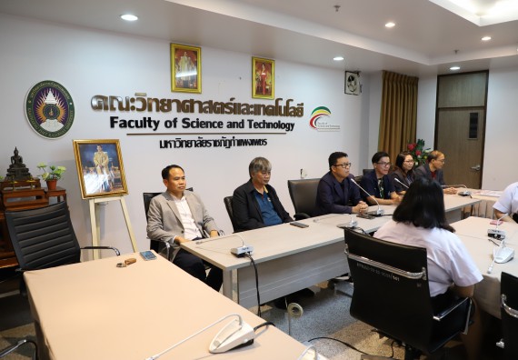 ภาพกิจกรรม หลักสูตรนวัตกรรมและธุรกิจอาหาร คณะวิทยาศาสตร์และเทคโนโลยีมอบทุนการศึกษาแรกเข้าแก่นักศึกษาของหลักสูตร