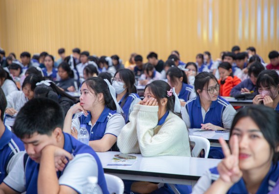 ภาพกิจกรรม  คณะวิทยาศาสตร์และเทคโนโลยี มหาวิทยาลัยราชภัฏกำแพงเพชร จัดกิจกรรมค่ายวิชาการเพื่อพัฒนากำลังคนด้านวิทยาศาสตร์และเทคโนโลยี ปีการศึกษา 2567  โรงเรียนผดุงปัญญา