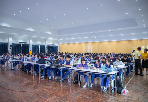 ภาพกิจกรรม  คณะวิทยาศาสตร์และเทคโนโลยี มหาวิทยาลัยราชภัฏกำแพงเพชร จัดกิจกรรมค่ายวิชาการเพื่อพัฒนากำลังคนด้านวิทยาศาสตร์และเทคโนโลยี ปีการศึกษา 2567  โรงเรียนผดุงปัญญา