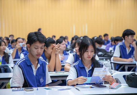 ภาพกิจกรรม  คณะวิทยาศาสตร์และเทคโนโลยี มหาวิทยาลัยราชภัฏกำแพงเพชร จัดกิจกรรมค่ายวิชาการเพื่อพัฒนากำลังคนด้านวิทยาศาสตร์และเทคโนโลยี ปีการศึกษา 2567  โรงเรียนผดุงปัญญา