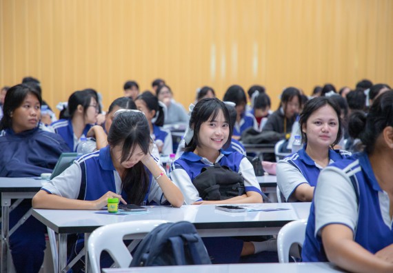 ภาพกิจกรรม  คณะวิทยาศาสตร์และเทคโนโลยี มหาวิทยาลัยราชภัฏกำแพงเพชร จัดกิจกรรมค่ายวิชาการเพื่อพัฒนากำลังคนด้านวิทยาศาสตร์และเทคโนโลยี ปีการศึกษา 2567  โรงเรียนผดุงปัญญา