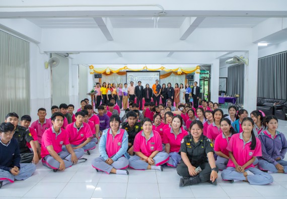 ภาพกิจกรรม  คณะวิทยาศาสตร์และเทคโนโลยี มหาวิทยาลัยราชภัฏกำแพงเพชร จัดกิจกรรมค่ายวิชาการเพื่อพัฒนากำลังคนด้านวิทยาศาสตร์และเทคโนโลยี ปีการศึกษา 2567 โรงเรียนราษฎร์ปรีชาวิทยาคม