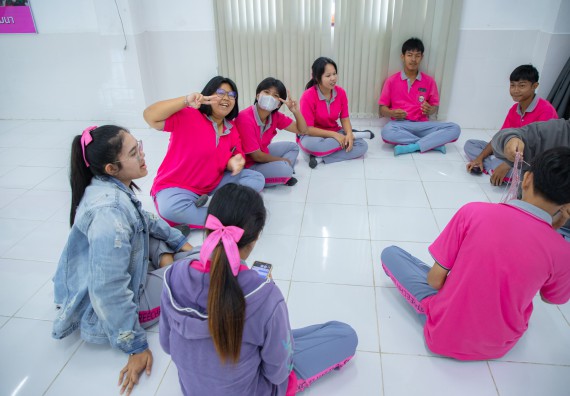 ภาพกิจกรรม  คณะวิทยาศาสตร์และเทคโนโลยี มหาวิทยาลัยราชภัฏกำแพงเพชร จัดกิจกรรมค่ายวิชาการเพื่อพัฒนากำลังคนด้านวิทยาศาสตร์และเทคโนโลยี ปีการศึกษา 2567 โรงเรียนราษฎร์ปรีชาวิทยาคม