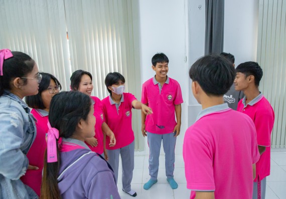 ภาพกิจกรรม  คณะวิทยาศาสตร์และเทคโนโลยี มหาวิทยาลัยราชภัฏกำแพงเพชร จัดกิจกรรมค่ายวิชาการเพื่อพัฒนากำลังคนด้านวิทยาศาสตร์และเทคโนโลยี ปีการศึกษา 2567 โรงเรียนราษฎร์ปรีชาวิทยาคม