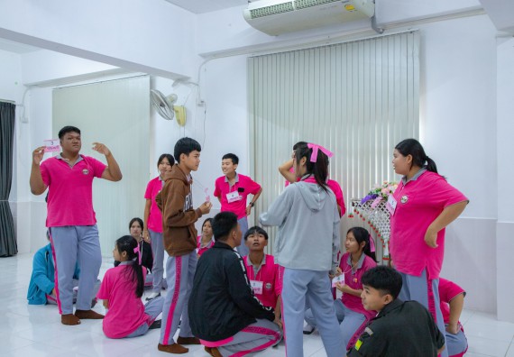 ภาพกิจกรรม  คณะวิทยาศาสตร์และเทคโนโลยี มหาวิทยาลัยราชภัฏกำแพงเพชร จัดกิจกรรมค่ายวิชาการเพื่อพัฒนากำลังคนด้านวิทยาศาสตร์และเทคโนโลยี ปีการศึกษา 2567 โรงเรียนราษฎร์ปรีชาวิทยาคม