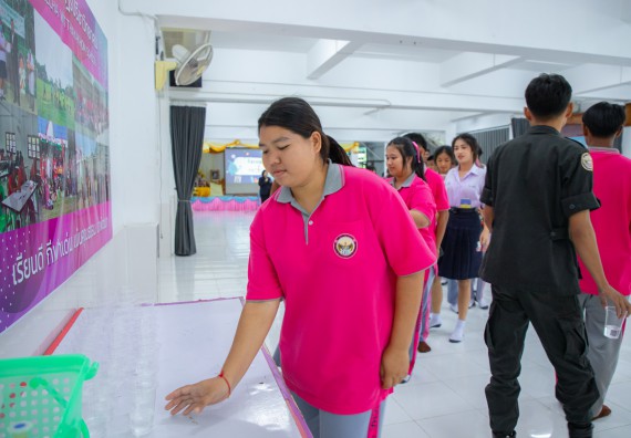 ภาพกิจกรรม  คณะวิทยาศาสตร์และเทคโนโลยี มหาวิทยาลัยราชภัฏกำแพงเพชร จัดกิจกรรมค่ายวิชาการเพื่อพัฒนากำลังคนด้านวิทยาศาสตร์และเทคโนโลยี ปีการศึกษา 2567 โรงเรียนราษฎร์ปรีชาวิทยาคม