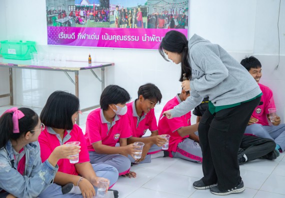 ภาพกิจกรรม  คณะวิทยาศาสตร์และเทคโนโลยี มหาวิทยาลัยราชภัฏกำแพงเพชร จัดกิจกรรมค่ายวิชาการเพื่อพัฒนากำลังคนด้านวิทยาศาสตร์และเทคโนโลยี ปีการศึกษา 2567 โรงเรียนราษฎร์ปรีชาวิทยาคม