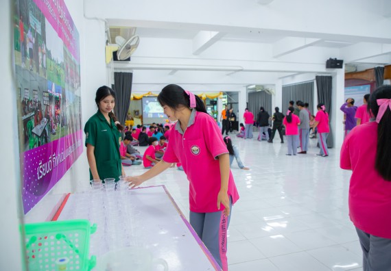 ภาพกิจกรรม  คณะวิทยาศาสตร์และเทคโนโลยี มหาวิทยาลัยราชภัฏกำแพงเพชร จัดกิจกรรมค่ายวิชาการเพื่อพัฒนากำลังคนด้านวิทยาศาสตร์และเทคโนโลยี ปีการศึกษา 2567 โรงเรียนราษฎร์ปรีชาวิทยาคม