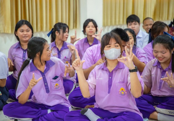 ภาพกิจกรรม  คณะวิทยาศาสตร์และเทคโนโลยี มหาวิทยาลัยราชภัฏกำแพงเพชร จัดกิจกรรมค่ายวิชาการเพื่อพัฒนากำลังคนด้านวิทยาศาสตร์และเทคโนโลยี ปีการศึกษา 2567 โรงเรียนคลองขลุงราษฎร์รังสรรค์