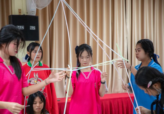 ภาพกิจกรรม   คณะวิทยาศาสตร์และเทคโนโลยี มหาวิทยาลัยราชภัฏกำแพงเพชร จัดกิจกรรมค่ายวิชาการเพื่อพัฒนากำลังคนด้านวิทยาศาสตร์และเทคโนโลยี ปีการศึกษา 2567 โรงเรียนนครไตรตรึงษ์