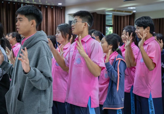 ภาพกิจกรรม คณะวิทยาศาสตร์และเทคโนโลยี มหาวิทยาลัยราชภัฏกำแพงเพชร จัดกิจกรรมค่ายวิชาการเพื่อพัฒนากำลังคนด้านวิทยาศาสตร์และเทคโนโลยี ปีการศึกษา 2567  โรงเรียนระหานวิทยา