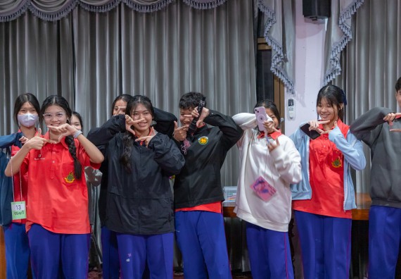 ภาพกิจกรรม  คณะวิทยาศาสตร์และเทคโนโลยี มหาวิทยาลัยราชภัฏกำแพงเพชร จัดกิจกรรมค่ายวิชาการเพื่อพัฒนากำลังคนด้านวิทยาศาสตร์และเทคโนโลยี ปีการศึกษา 2567 โรงเรียนเฉลิมพระเกียรติสมเด็จพระศรีนครินทร์ ฯ