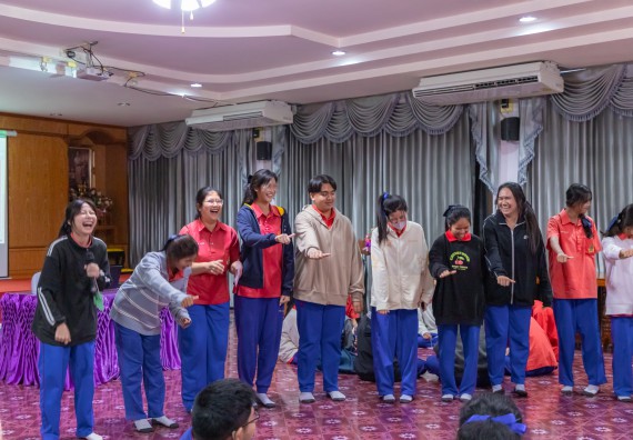 ภาพกิจกรรม  คณะวิทยาศาสตร์และเทคโนโลยี มหาวิทยาลัยราชภัฏกำแพงเพชร จัดกิจกรรมค่ายวิชาการเพื่อพัฒนากำลังคนด้านวิทยาศาสตร์และเทคโนโลยี ปีการศึกษา 2567 โรงเรียนเฉลิมพระเกียรติสมเด็จพระศรีนครินทร์ ฯ