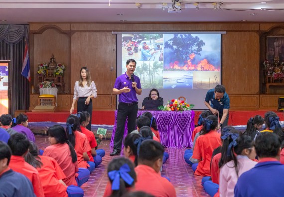 ภาพกิจกรรม  คณะวิทยาศาสตร์และเทคโนโลยี มหาวิทยาลัยราชภัฏกำแพงเพชร จัดกิจกรรมค่ายวิชาการเพื่อพัฒนากำลังคนด้านวิทยาศาสตร์และเทคโนโลยี ปีการศึกษา 2567 โรงเรียนเฉลิมพระเกียรติสมเด็จพระศรีนครินทร์ ฯ