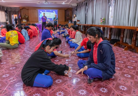 ภาพกิจกรรม  คณะวิทยาศาสตร์และเทคโนโลยี มหาวิทยาลัยราชภัฏกำแพงเพชร จัดกิจกรรมค่ายวิชาการเพื่อพัฒนากำลังคนด้านวิทยาศาสตร์และเทคโนโลยี ปีการศึกษา 2567 โรงเรียนเฉลิมพระเกียรติสมเด็จพระศรีนครินทร์ ฯ