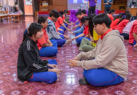 ภาพกิจกรรม  คณะวิทยาศาสตร์และเทคโนโลยี มหาวิทยาลัยราชภัฏกำแพงเพชร จัดกิจกรรมค่ายวิชาการเพื่อพัฒนากำลังคนด้านวิทยาศาสตร์และเทคโนโลยี ปีการศึกษา 2567 โรงเรียนเฉลิมพระเกียรติสมเด็จพระศรีนครินทร์ ฯ