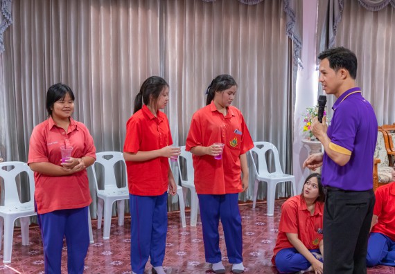 ภาพกิจกรรม  คณะวิทยาศาสตร์และเทคโนโลยี มหาวิทยาลัยราชภัฏกำแพงเพชร จัดกิจกรรมค่ายวิชาการเพื่อพัฒนากำลังคนด้านวิทยาศาสตร์และเทคโนโลยี ปีการศึกษา 2567 โรงเรียนเฉลิมพระเกียรติสมเด็จพระศรีนครินทร์ ฯ