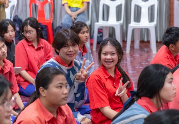 ภาพกิจกรรม  คณะวิทยาศาสตร์และเทคโนโลยี มหาวิทยาลัยราชภัฏกำแพงเพชร จัดกิจกรรมค่ายวิชาการเพื่อพัฒนากำลังคนด้านวิทยาศาสตร์และเทคโนโลยี ปีการศึกษา 2567 โรงเรียนเฉลิมพระเกียรติสมเด็จพระศรีนครินทร์ ฯ