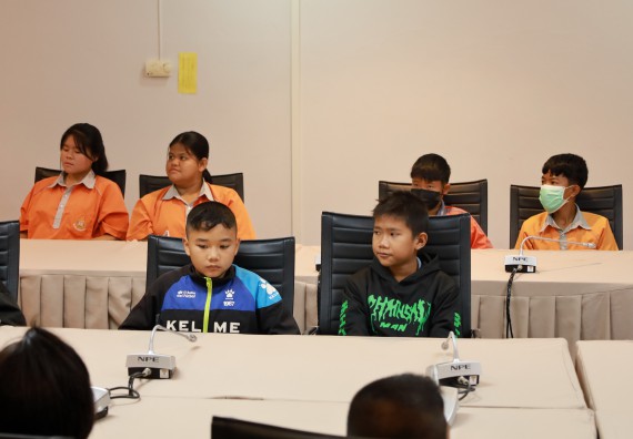 ภาพกิจกรรม  คณะวิทยาศาสตร์และเทคโนโลยี มหาวิทยาลัยราชภัฏกำแพงเพชร ให้การต้อนรับผู้รับบริหารสถานศึกษา คณะครู บุคลากรทางการศึกษา และนักเรียน จากโรงเรียนสหวิทยาคมในการนำนักเรียนออกค่ายเรียนรู้แหล่งเรียนรู้นอกสถานที่