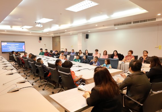 ภาพกิจกรรม  คณะวิทยาศาสตร์และเทคโนโลยี มหาวิทยาลัยราชภัฏกำแพงเพชร ให้การต้อนรับผู้รับบริหารสถานศึกษา คณะครู บุคลากรทางการศึกษา และนักเรียน จากโรงเรียนสหวิทยาคมในการนำนักเรียนออกค่ายเรียนรู้แหล่งเรียนรู้นอกสถานที่