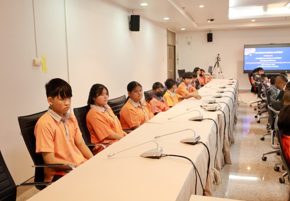 ภาพกิจกรรม  คณะวิทยาศาสตร์และเทคโนโลยี มหาวิทยาลัยราชภัฏกำแพงเพชร ให้การต้อนรับผู้รับบริหารสถานศึกษา คณะครู บุคลากรทางการศึกษา และนักเรียน จากโรงเรียนสหวิทยาคมในการนำนักเรียนออกค่ายเรียนรู้แหล่งเรียนรู้นอกสถานที่