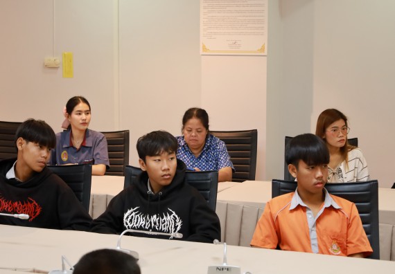 ภาพกิจกรรม  คณะวิทยาศาสตร์และเทคโนโลยี มหาวิทยาลัยราชภัฏกำแพงเพชร ให้การต้อนรับผู้รับบริหารสถานศึกษา คณะครู บุคลากรทางการศึกษา และนักเรียน จากโรงเรียนสหวิทยาคมในการนำนักเรียนออกค่ายเรียนรู้แหล่งเรียนรู้นอกสถานที่