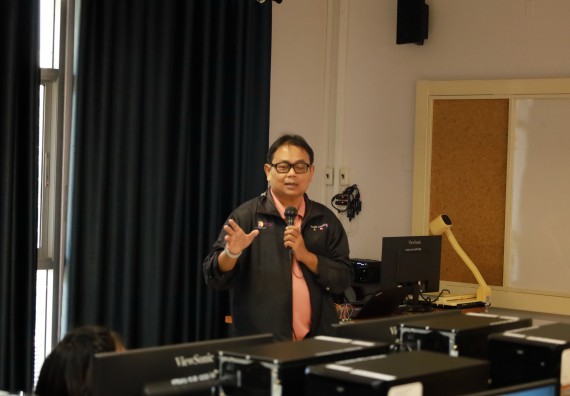 ภาพกิจกรรม  คณะวิทยาศาสตร์และเทคโนโลยี มหาวิทยาลัยราชภัฏกำแพงเพชร ให้การต้อนรับผู้รับบริหารสถานศึกษา คณะครู บุคลากรทางการศึกษา และนักเรียน จากโรงเรียนสหวิทยาคมในการนำนักเรียนออกค่ายเรียนรู้แหล่งเรียนรู้นอกสถานที่